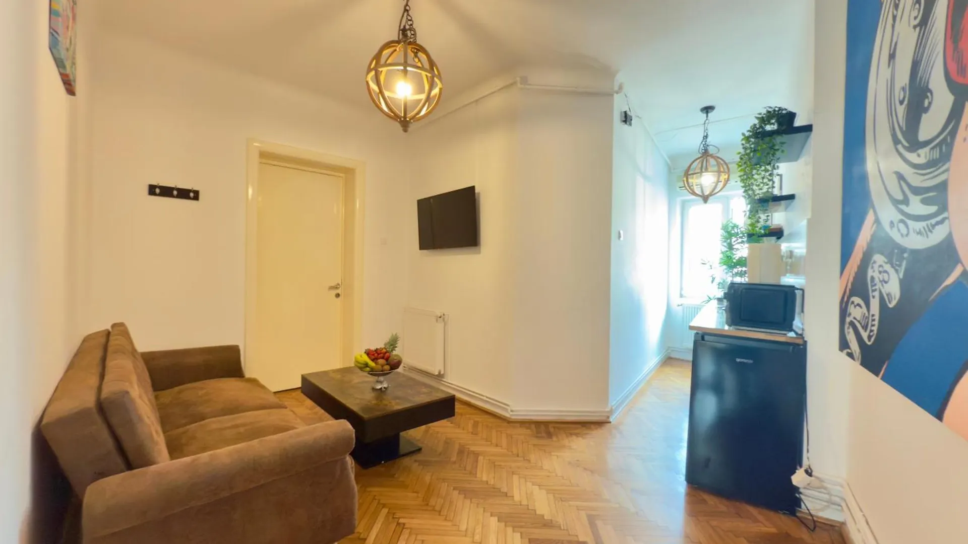 Lovely Bath & Balcony Victory Square 2 Room Apartment Bukarest 0*,  Rumänien
